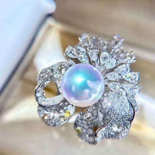 颂扬花朵澳白钻石戒指立体设计有层次一款两戴11-12mm珠光璀璨