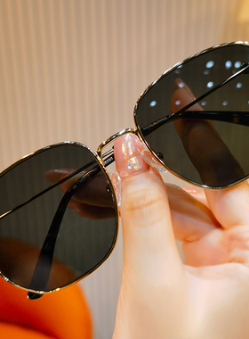 大框墨镜BULLEDESAVON防紫外线