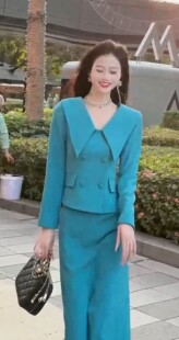 冬装 裙女高级洋气大翻领纯色上衣半身裙两件套 搭配一整套时尚 套装