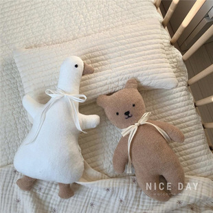 韩国ins婴儿安抚玩偶宝宝睡觉抱枕可入口玩具小鸭公仔睡眠