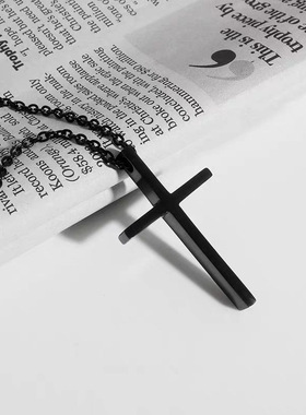 潮男黑色十字架项链欧美嘻哈