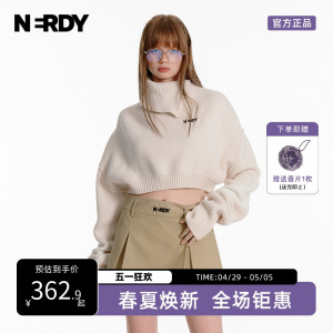 NERDY高领短款露脐毛衣女