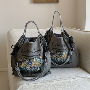 ballchain门庭窗花刺绣购物袋日系时尚百搭环保袋手提单肩斜挎包