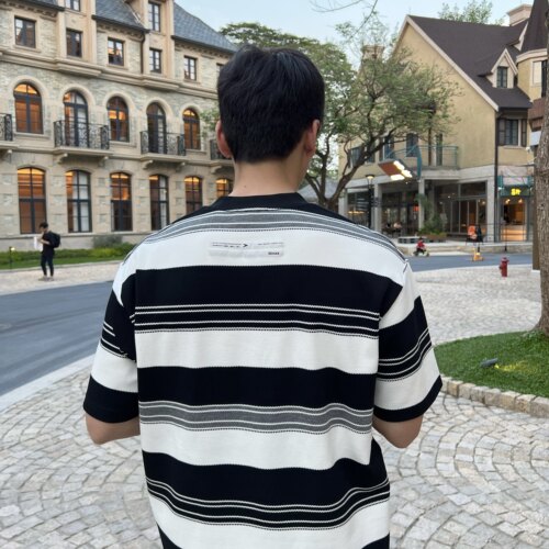 马克斯星球背后刺绣条纹短袖T恤