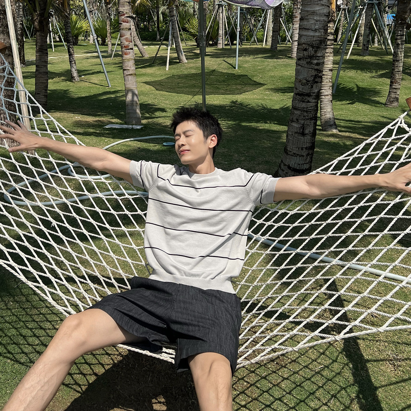 马克斯星球 极简风条纹冰丝针织短袖男夏季新款圆领休闲宽松上衣
