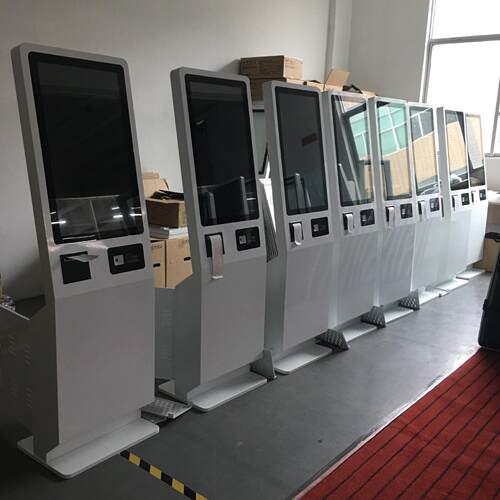 /立区式自助点餐机32WM32-CP0/43寸现厂家/景门票/酒店入住终端货