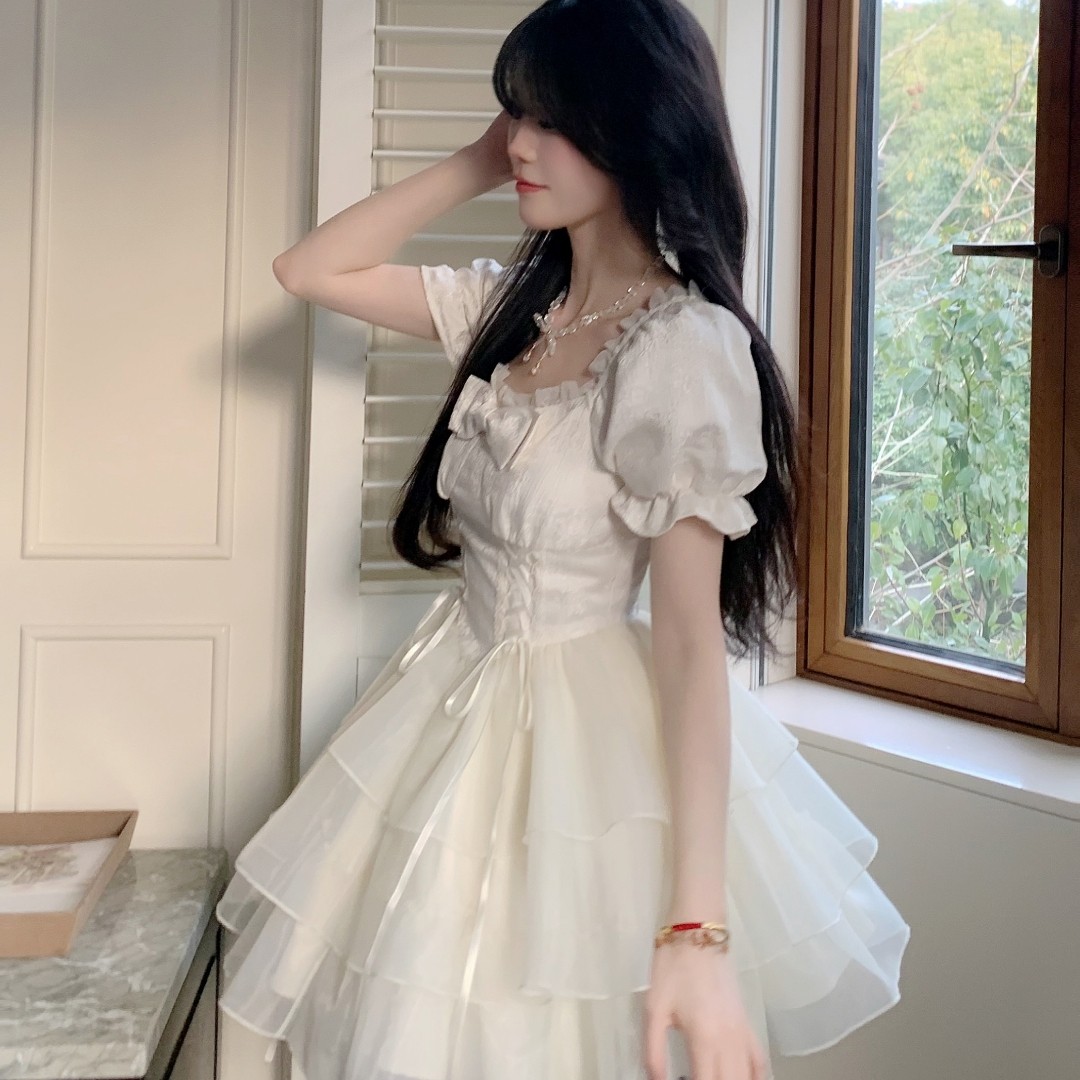 少女甜美蝴蝶结短款连衣裙夏季蓬蓬裙公主风高腰显瘦ins网红同款