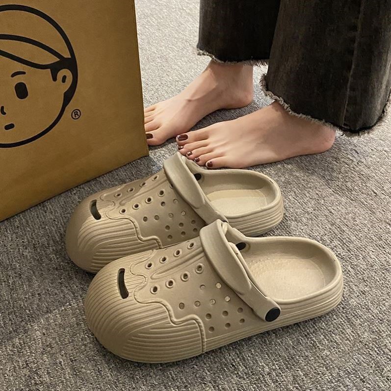 显脚瘦洞洞鞋女款2025新款防滑防臭夏季外穿沙滩包头凉拖女踩屎感