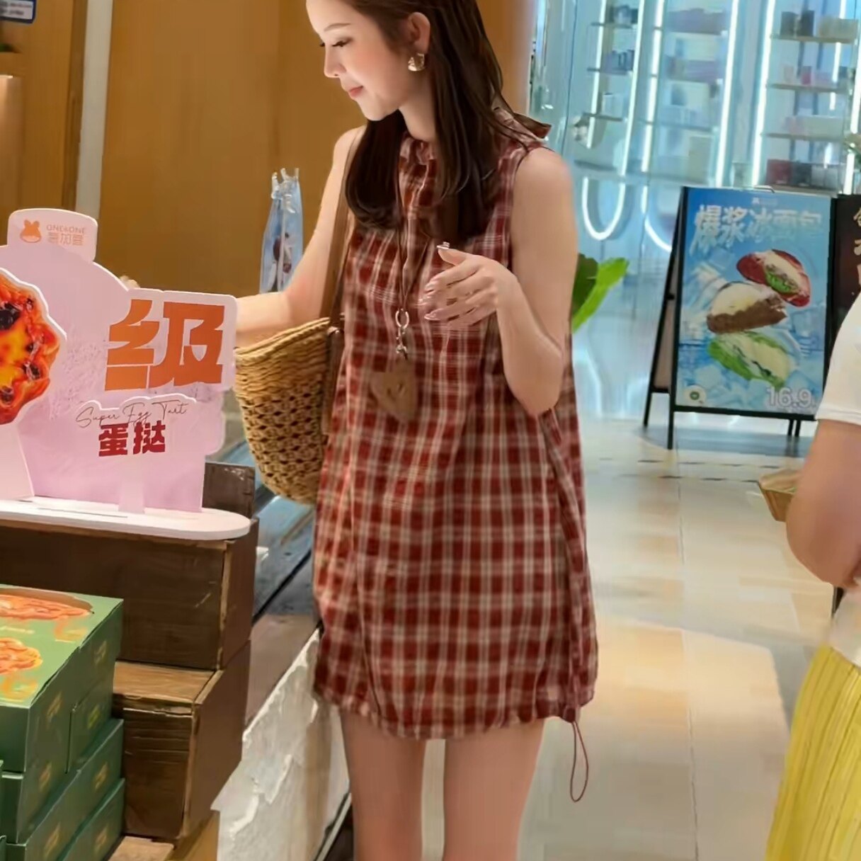 韩系格纹圆领无袖连衣裙女2026夏季新款宽松休闲百搭显瘦背心短裙