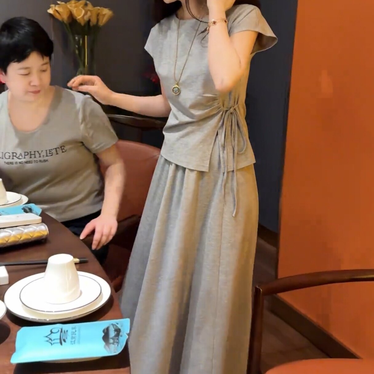 收腰系带短袖上衣半身裙两件套女