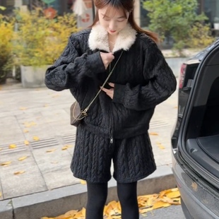 韩系羊羔毛针织外套+短裤夹棉套装女2025冬季新款时尚保暖两件套