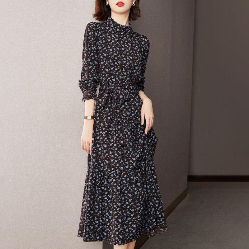 赫本风法式碎花连衣裙秋装2022年新款女高级感长袖气质名媛雪纺裙