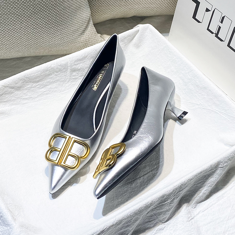 欧洲站银色尖头高跟鞋女2024新款bb扣浅口单鞋气质百搭职业工作鞋