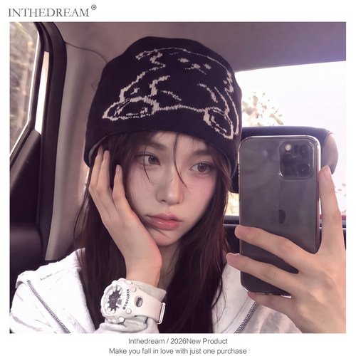 小熊针织保暖护耳毛线帽女秋冬