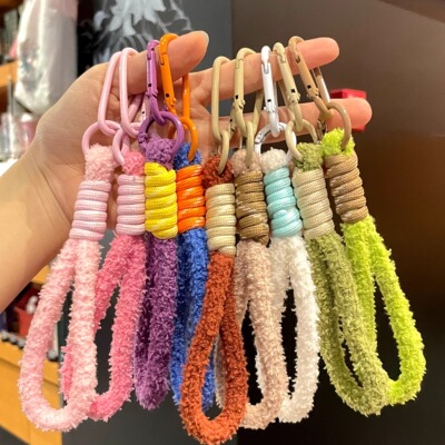 创意毛茸茸挂绳钥匙扣简约百搭