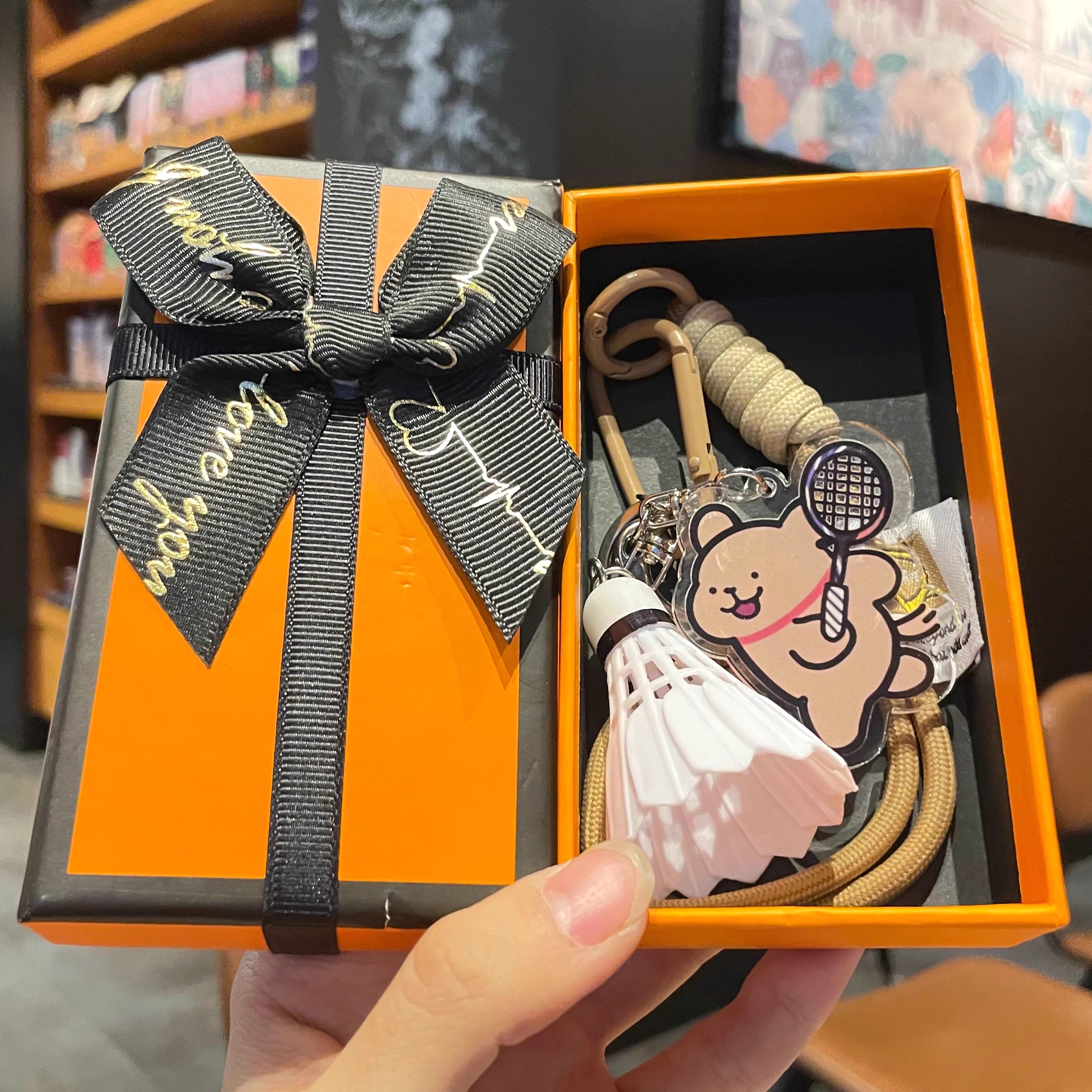 卡通小狗爱打羽毛球系列礼盒装情侣送女友生日礼物亚克力包包挂饰