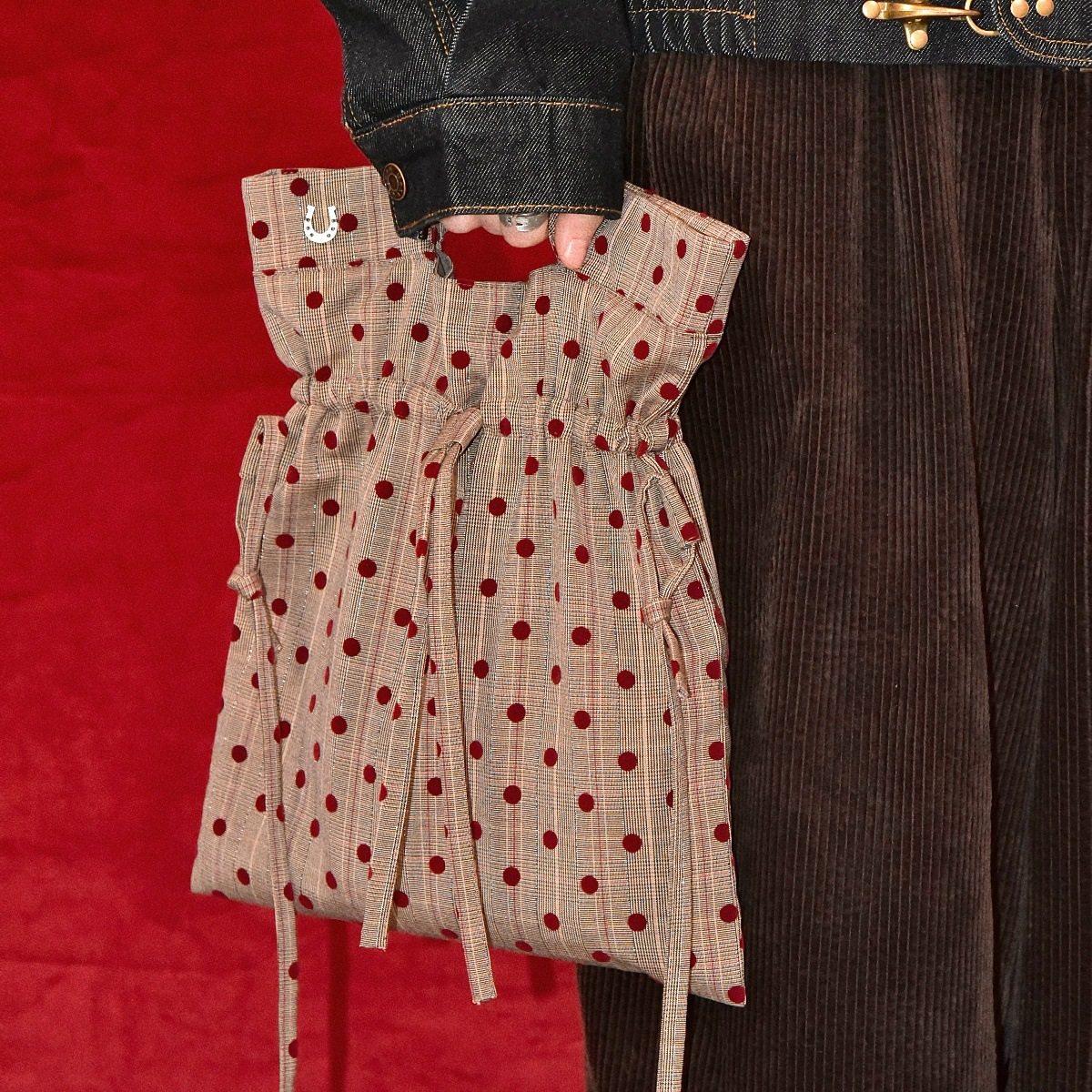 HAAHUA原创波点丝绒包抽绳包复古红色婚包新年包包斜挎包小众设计,箱包皮具/热销女包/男包,手拿包,淘宝优惠券,粉丝福利购,淘宝优惠卷