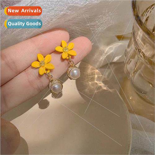 Yellow flowers pearl earrings small simple 2023 new tide Kor