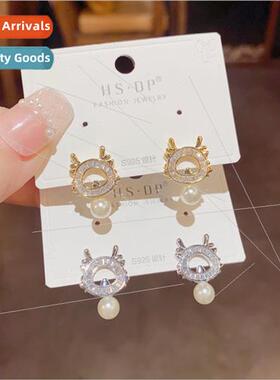 Delicate niche fashion Zodiac dragon pearl earrings s925 sil