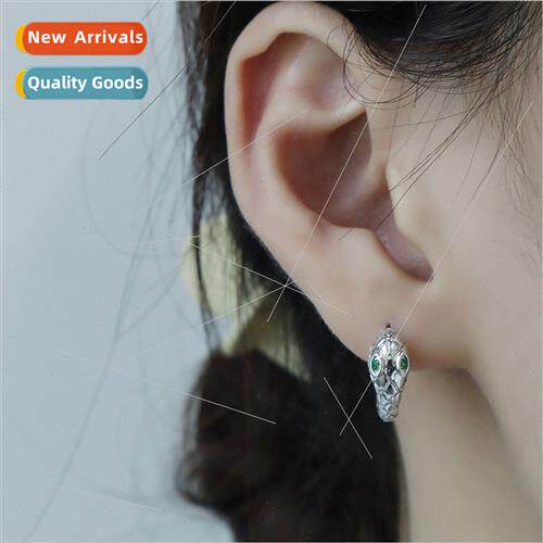 Green eyes snake earrings niche cold wind men earrings gangs