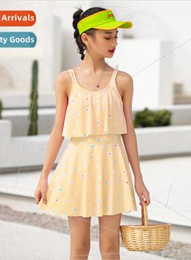 Middle school and older children swimsu girls children Korea