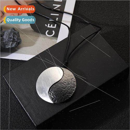 Europe color clashing simple geometric alloy pendant women f