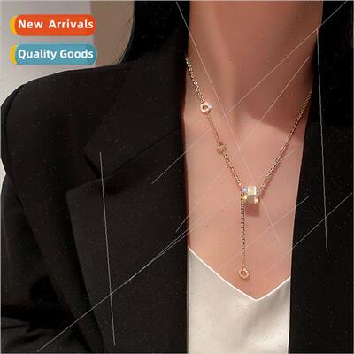 Electroplating diamond-set cat eye stone cylinder letter nec
