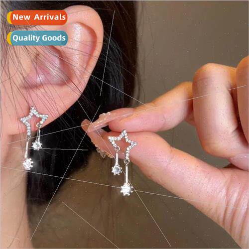 Flow Star Open Mismatched Stone Star Stud Earrings che Earri