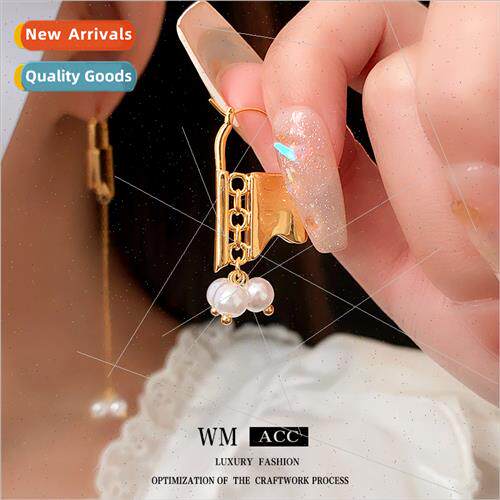 Asymmetrical gold lock tassel pearl earrings Hundreds earrin