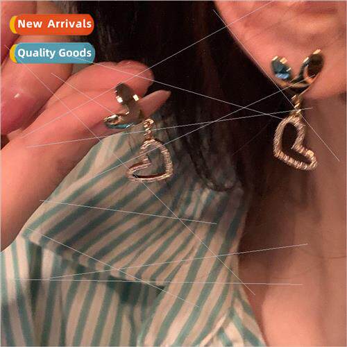 Knock good-looking gentle wind love earrings 2022 new tide e