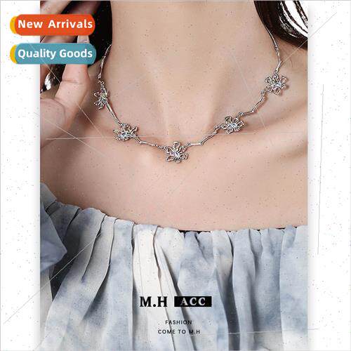 Metal hollow flower necklace female simple niche fresh girl