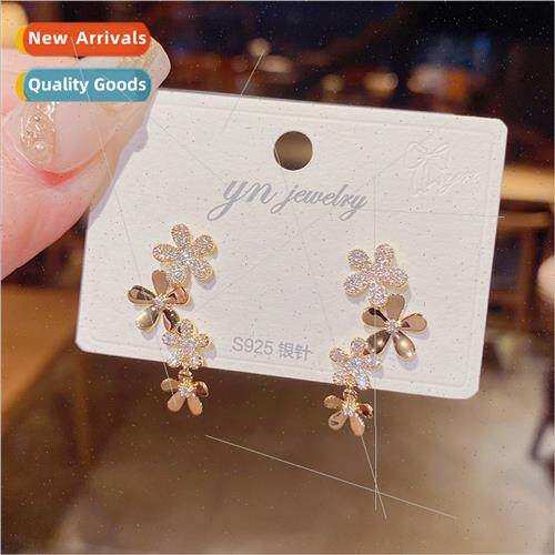 Koreasplicing small flower earrings s925 silver needle hundr