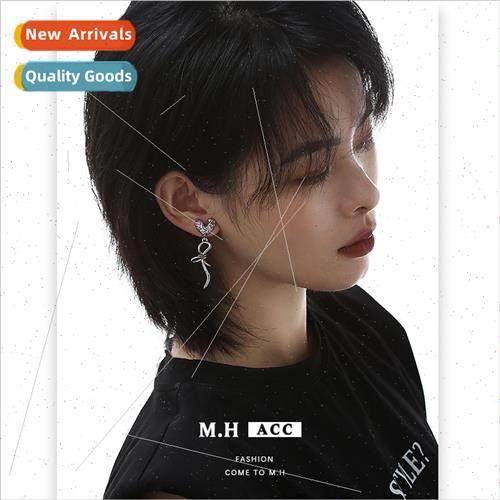 Love bow earrings female niche metal Europe retro lerary col