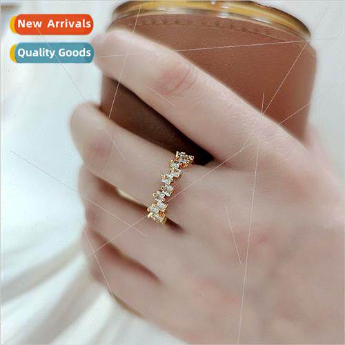 Staggered Square Zirconia Ring Magic Dazzle Staggered Trapez