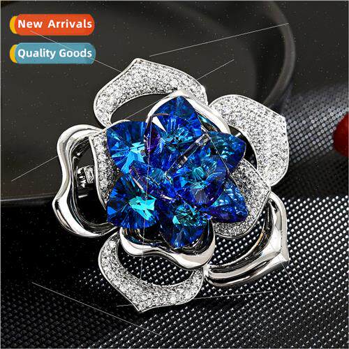Europe high-grade hollowed out never dying rose brooch elega