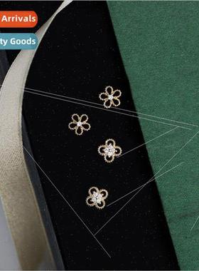 Ins four petals daisy earrings female Korea small hollow flo