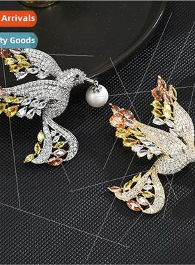 Praying Bird Pearl Gradient Brooch High-grade Female Exquise