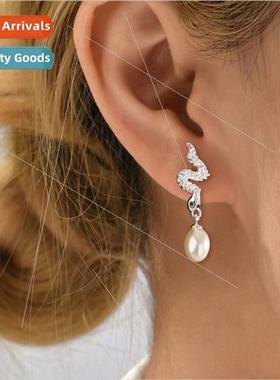 Green eyes snake pearl earrings tide cool men women winding