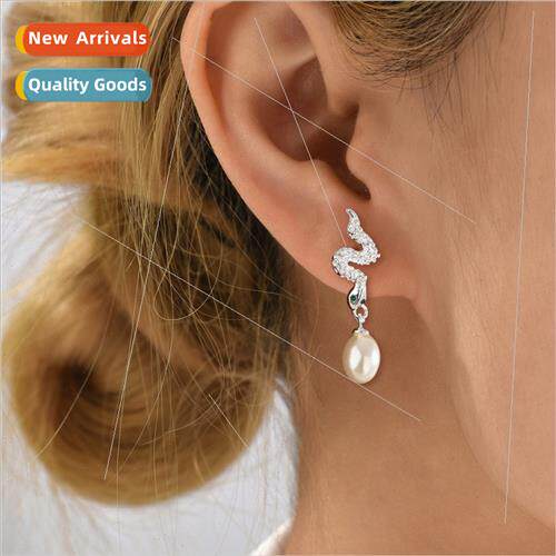 Green eyes snake pearl earrings tide cool men women winding