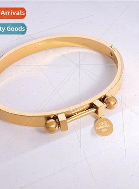 Europe ins geometric round plaque engraved love bracelet tan
