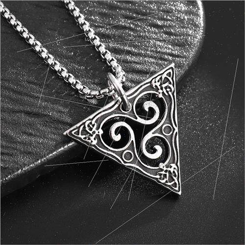 Europe vintage stainless steel triangle pendant new viking c