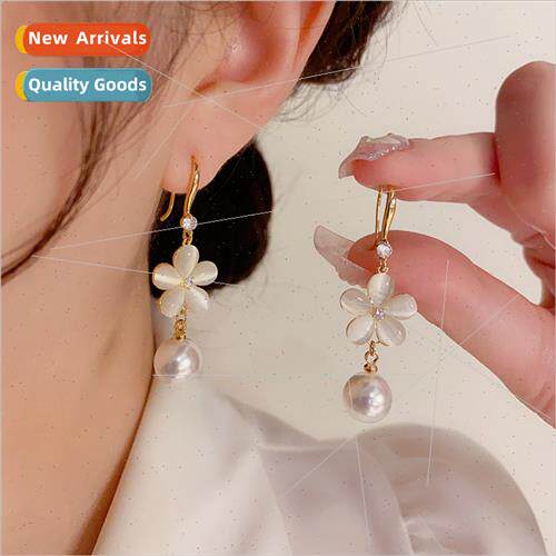 Gentle fashion retro elegant cat eye stone flower pearl ear
