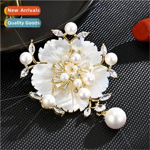 Japan mother-of-pearl brooch female atmospheric camellia dan