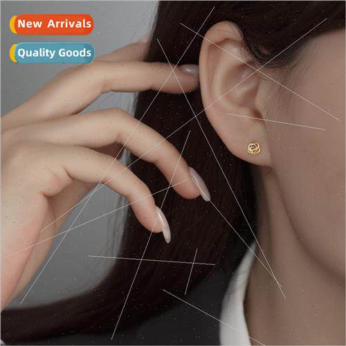 S925 lver French Charming Rose Earrings Elegant Compact Mini