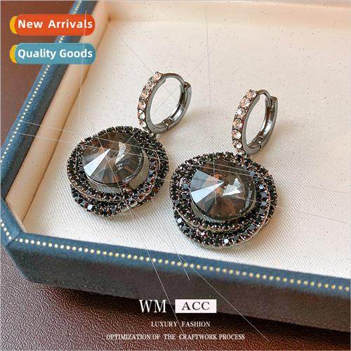 Diamonds twisted hollowed out circle earrings French earring