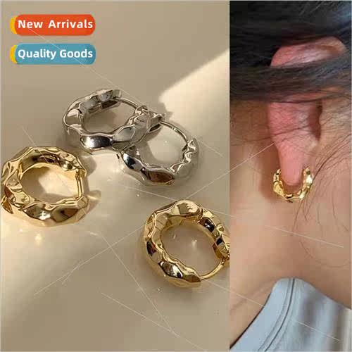 Metal Pleated Circle Earrings Female che Hundred Fashion Ear