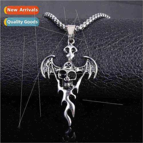 Europe Halloween bat skull pendant dark wind necklace tide m