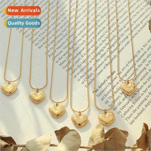 Europe ins engraved peach heart stainless steel necklace nd