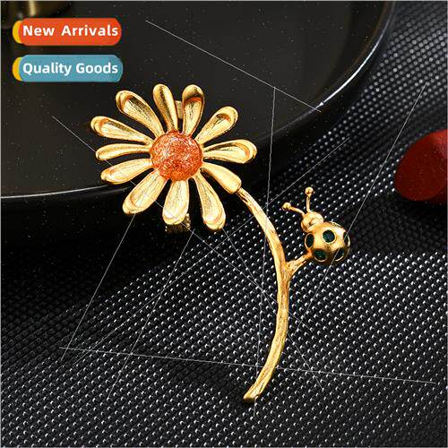 Flowers in bloom sunflower ladybug brooch women est plants f图片