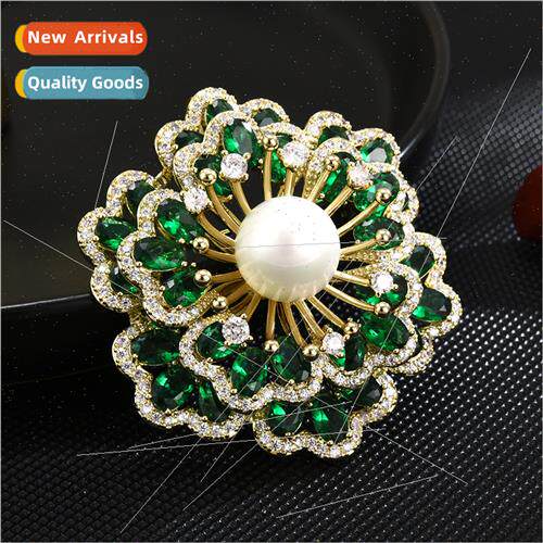 New high-grade pearl double green zirconia petal brooch fash